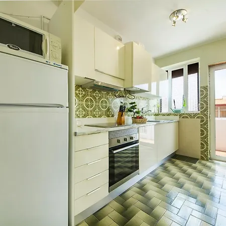 B10 - Top-floor Bay View Appartement *