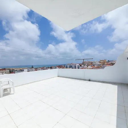 B10 - Top-floor Bay View * Lagos